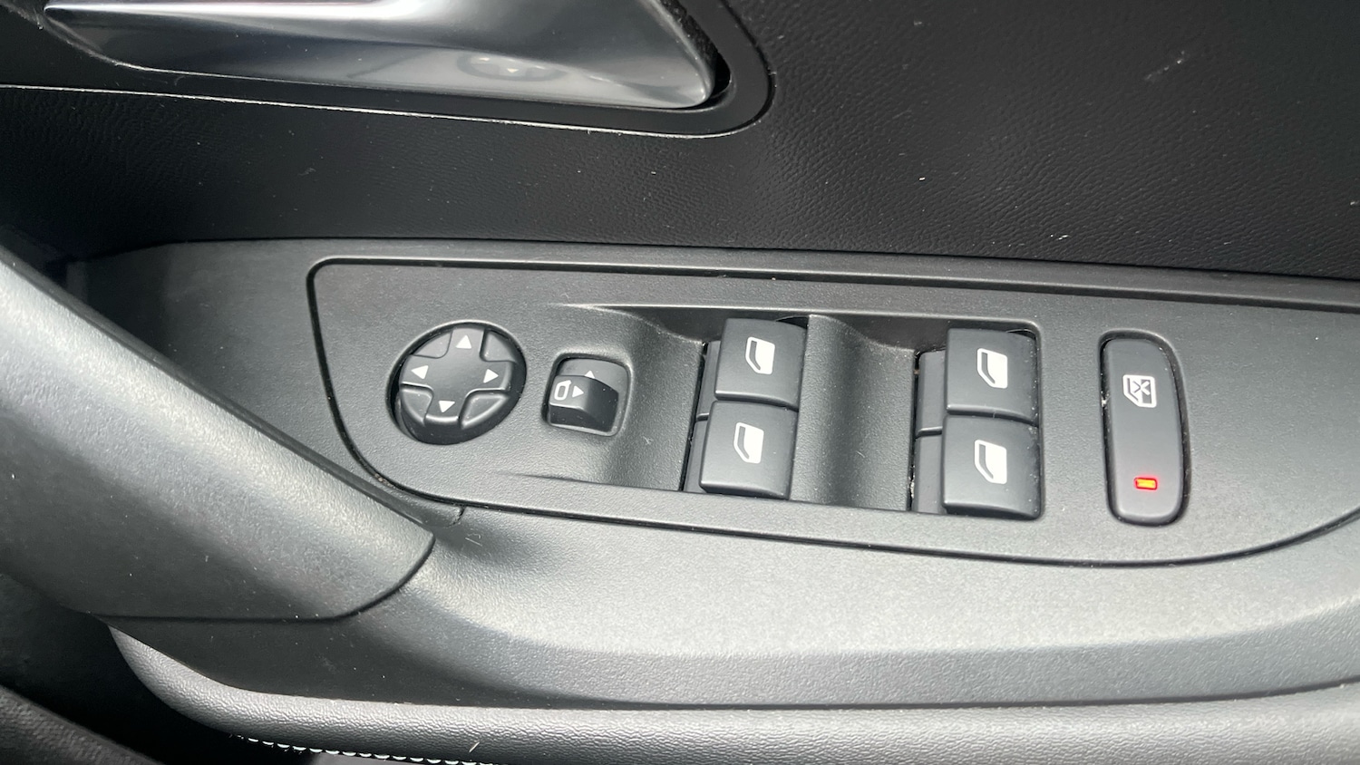 Used Peugeot 2008 2023 for sale - 76287837: Photo 38