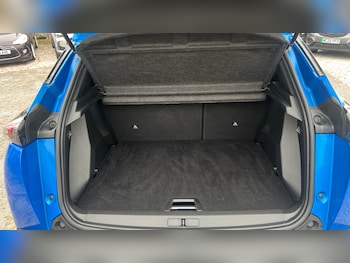 Used Peugeot 2008 2023 for sale - 76287837: Photo 4