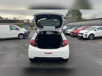 Used Peugeot 208 2018 for sale - 76519250: Photo