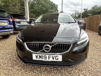 Used Volvo V40 2019 for sale - 78929582: Photo