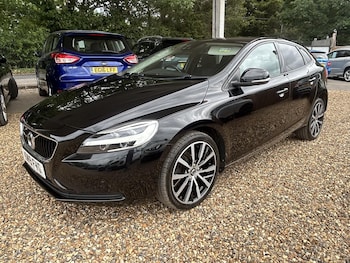 Used Volvo V40 2019 for sale - 78929582: Photo
