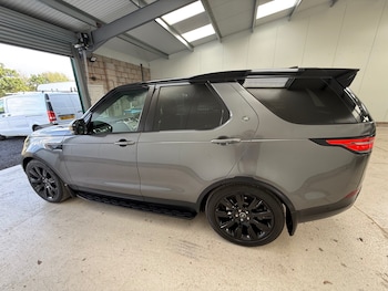 Used Land Rover Discovery 2018 for sale - 79339013: Photo