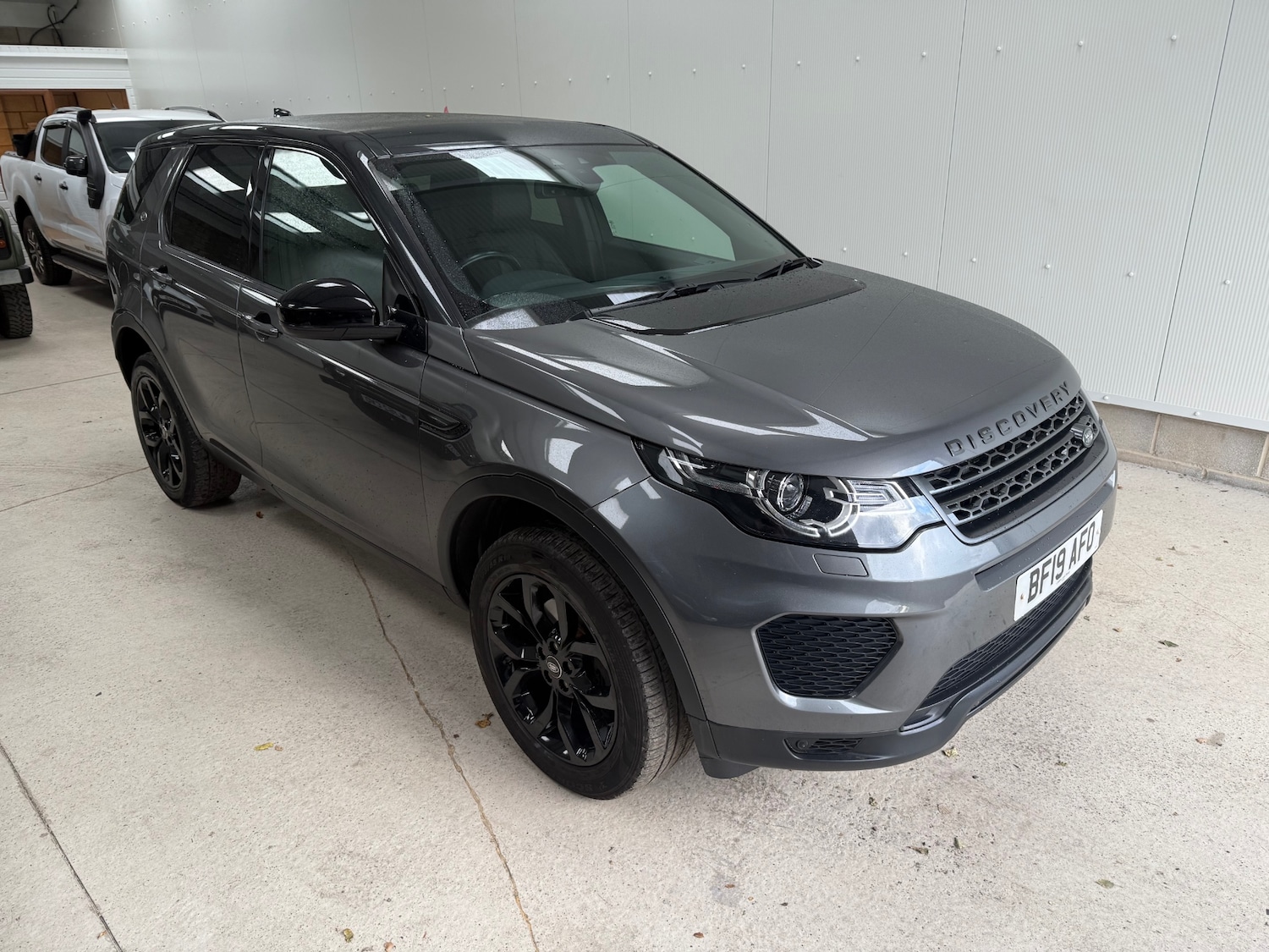Used Land Rover Discovery Sport 2019 for sale - 76966477: Photo 1