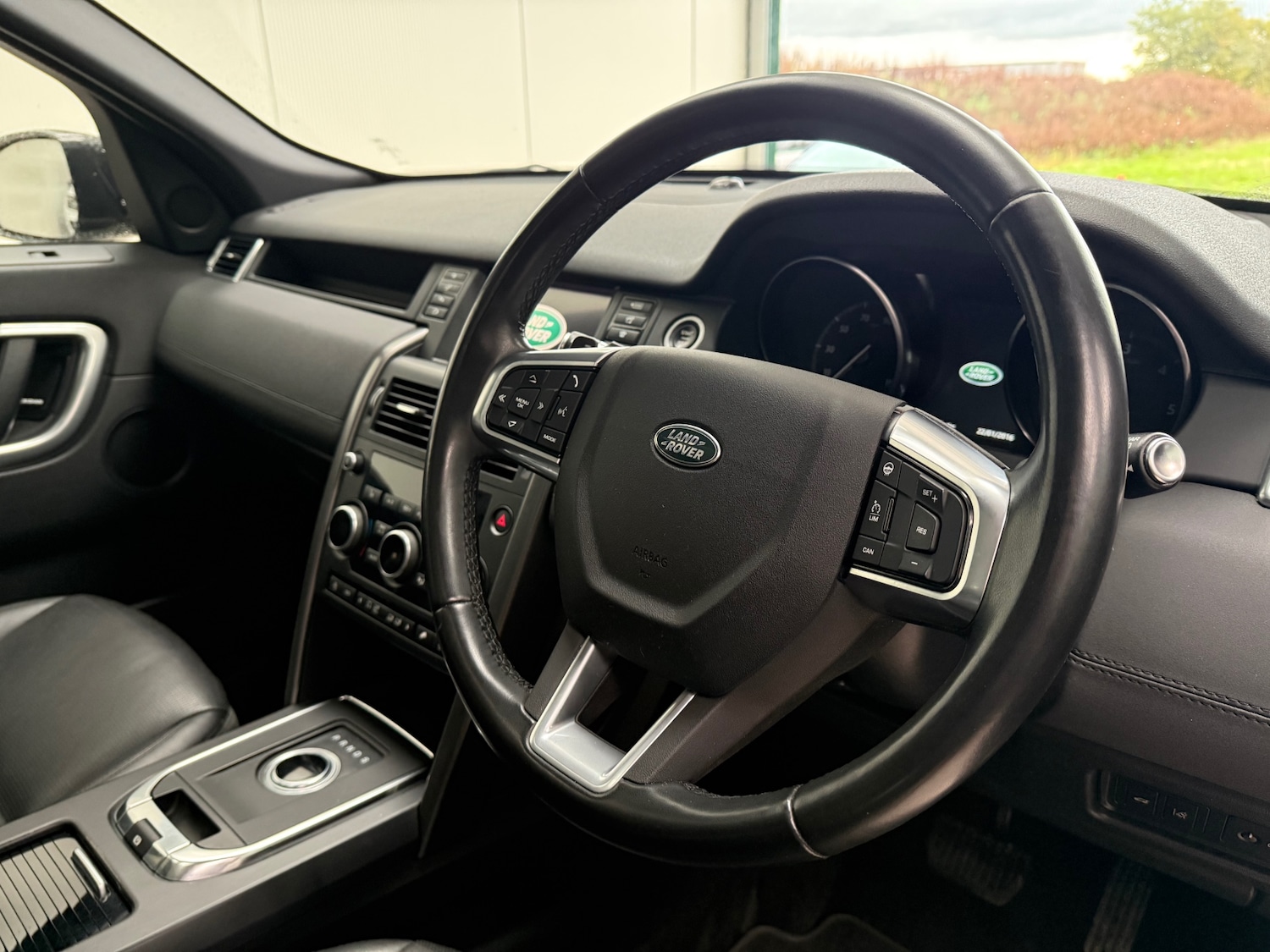 Used Land Rover Discovery Sport 2019 for sale - 76966477: Photo 21