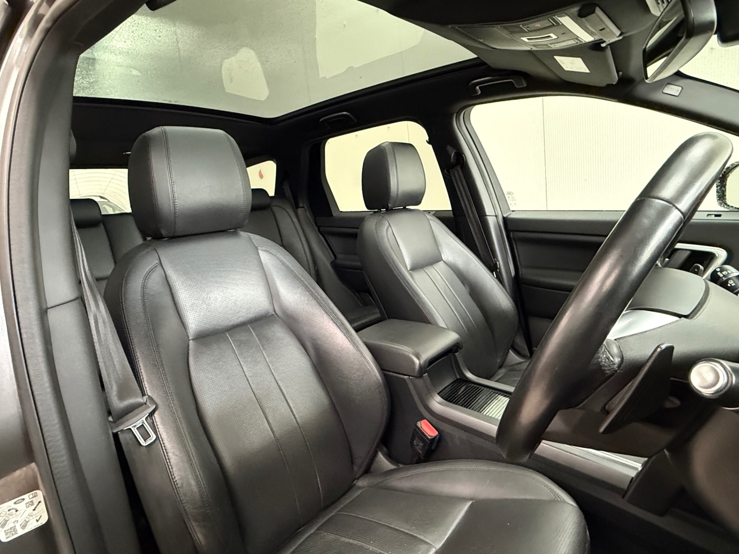 Used Land Rover Discovery Sport 2019 for sale - 76966477: Photo 25