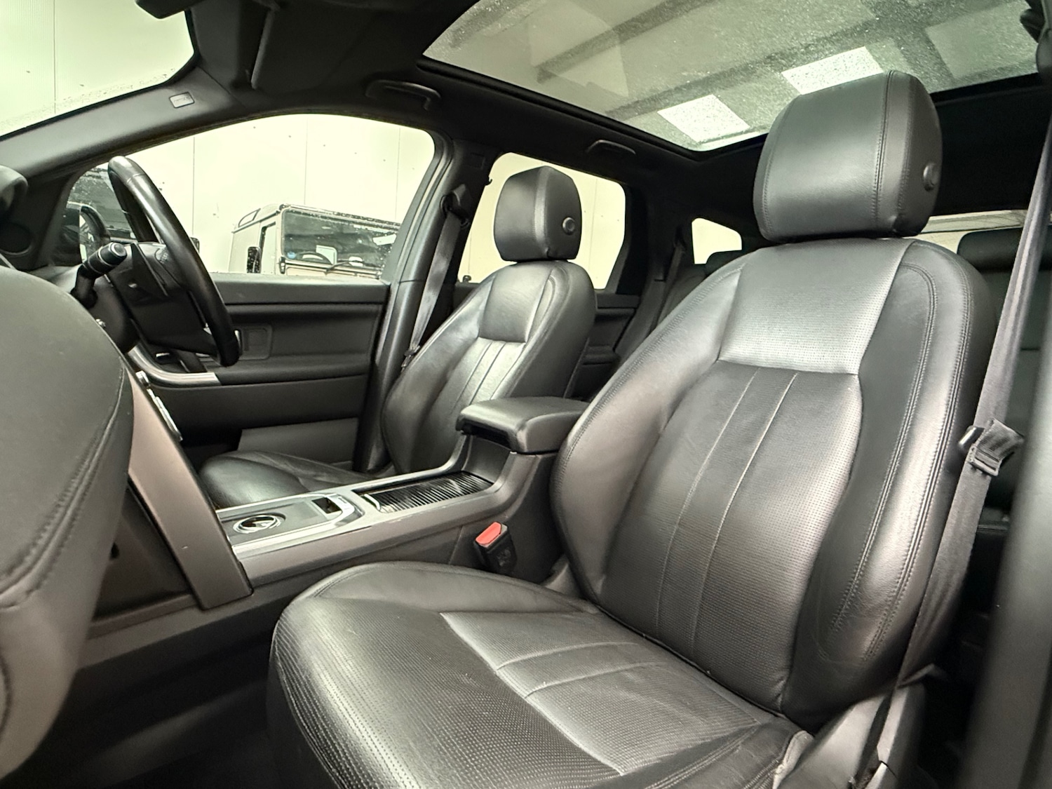 Used Land Rover Discovery Sport 2019 for sale - 76966477: Photo 32