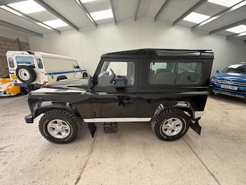 Used Land Rover Defender 90 2002 for sale - 78390272: Photo