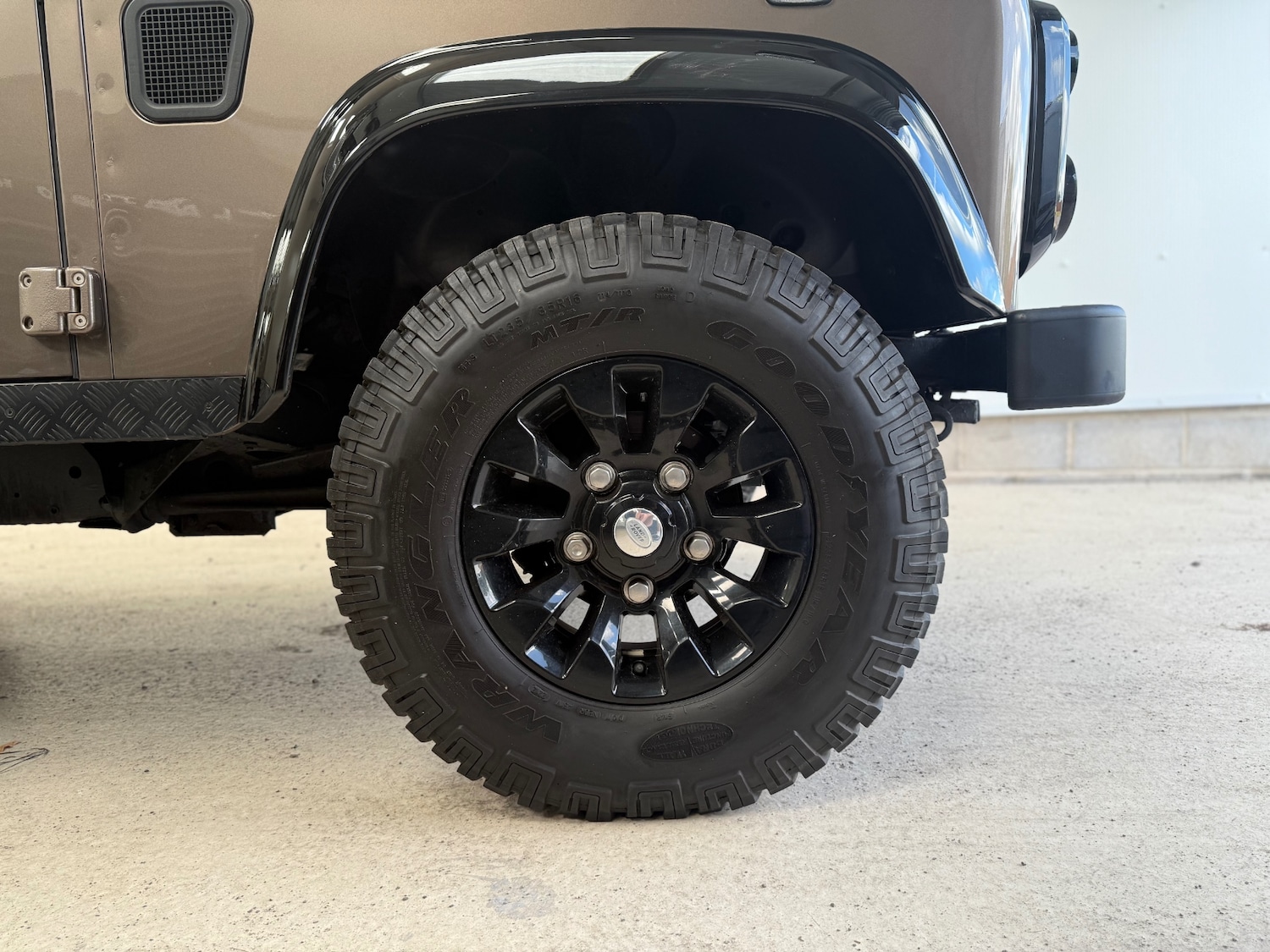 Used Land Rover Defender 2012 for sale - 76971119: Photo 14