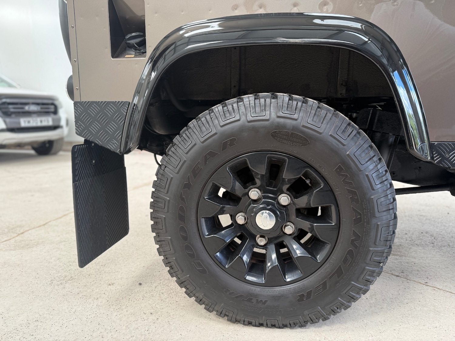 Used Land Rover Defender 2012 for sale - 76971119: Photo 15