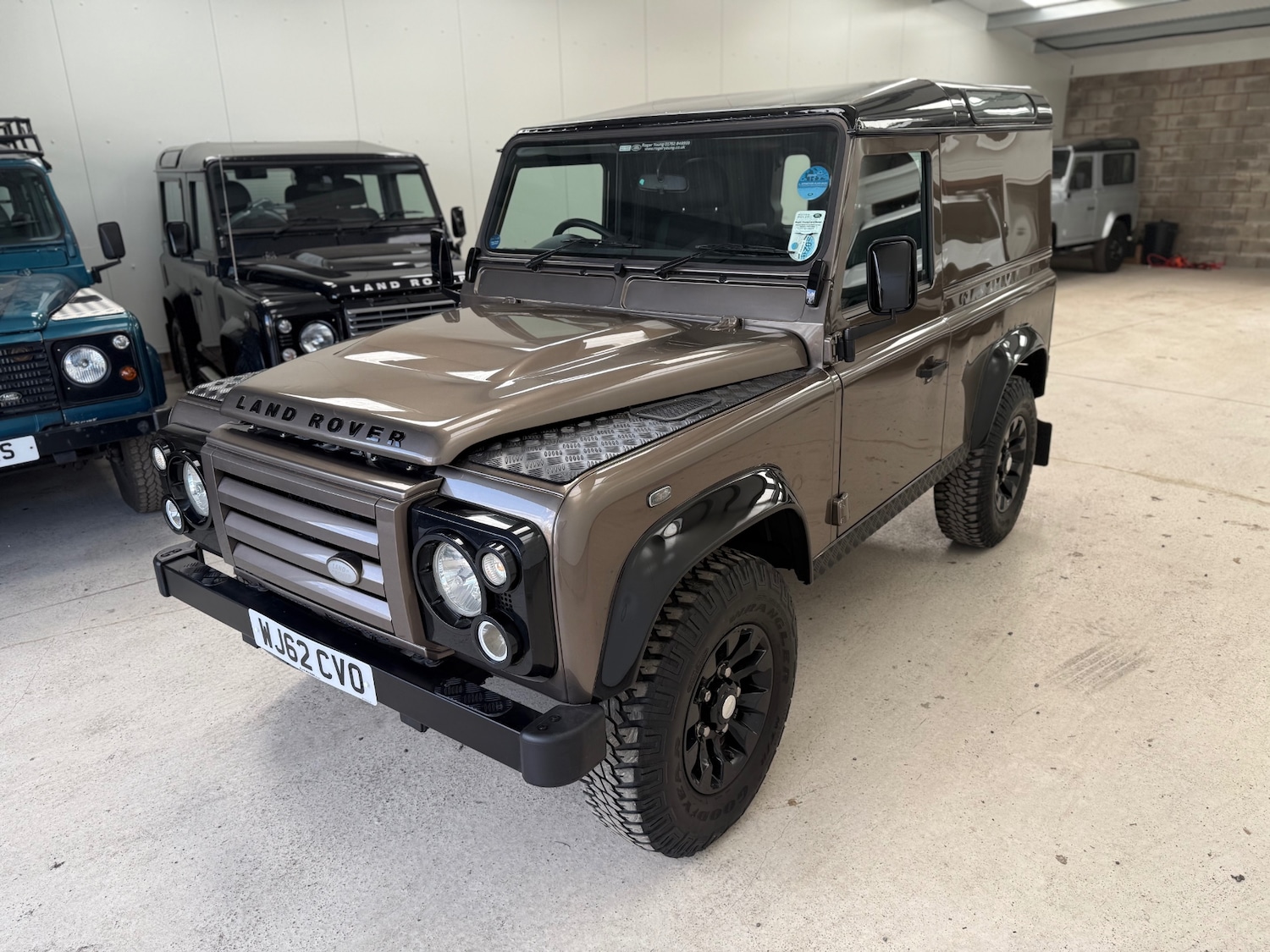 Used Land Rover Defender 2012 for sale - 76971119: Photo 3