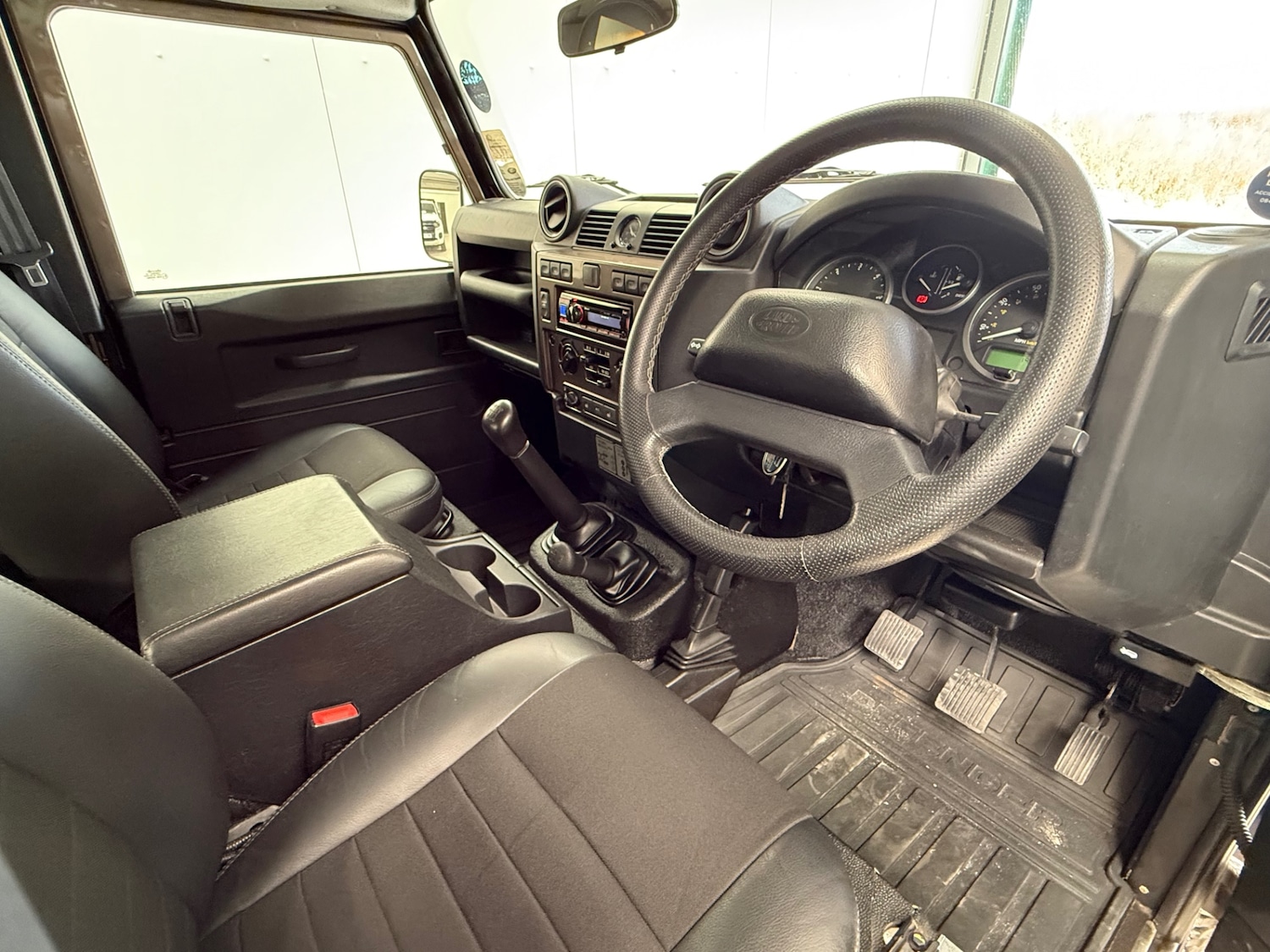 Used Land Rover Defender 2012 for sale - 76971119: Photo 31