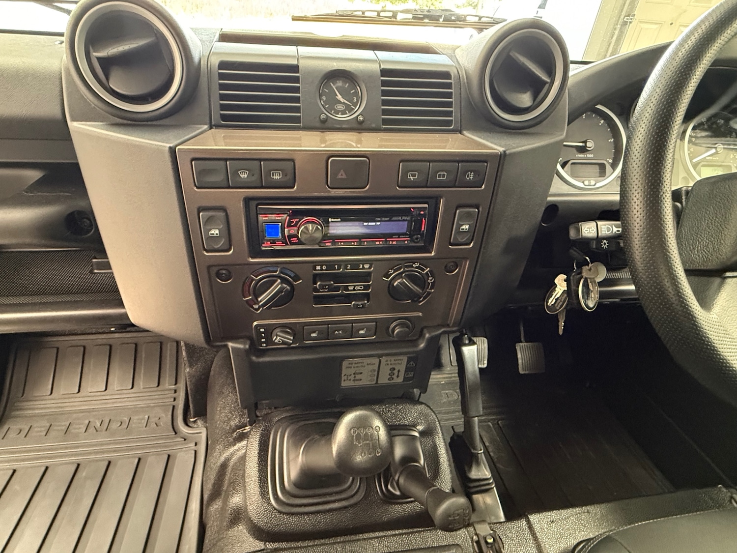 Used Land Rover Defender 2012 for sale - 76971119: Photo 40