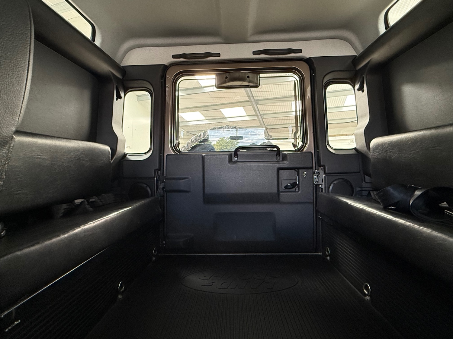 Used Land Rover Defender 2012 for sale - 76971119: Photo 44