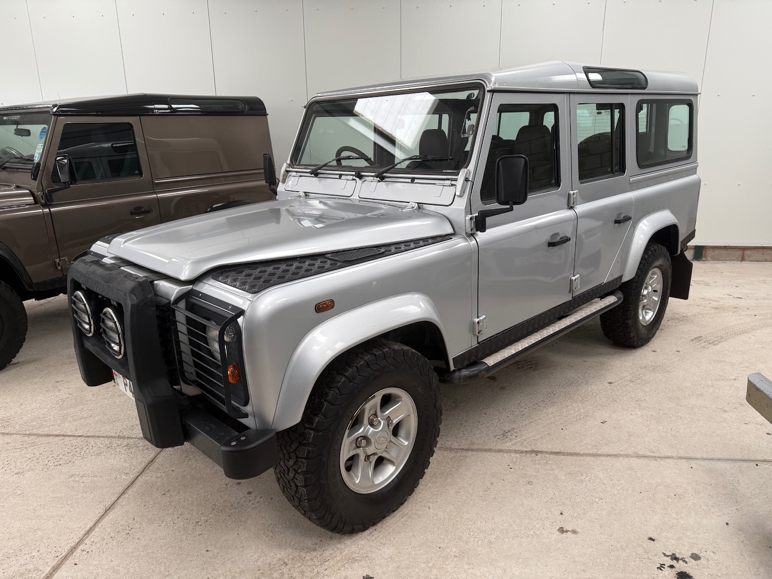 Used Land Rover Defender 2006 for sale - 77233829: Photo 3