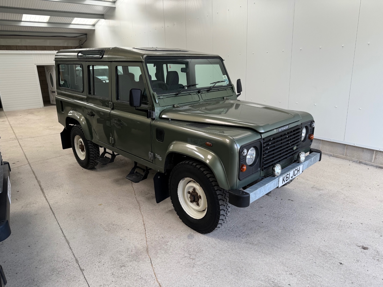 Used Land Rover Defender 2000 for sale - 76925870: Photo 1