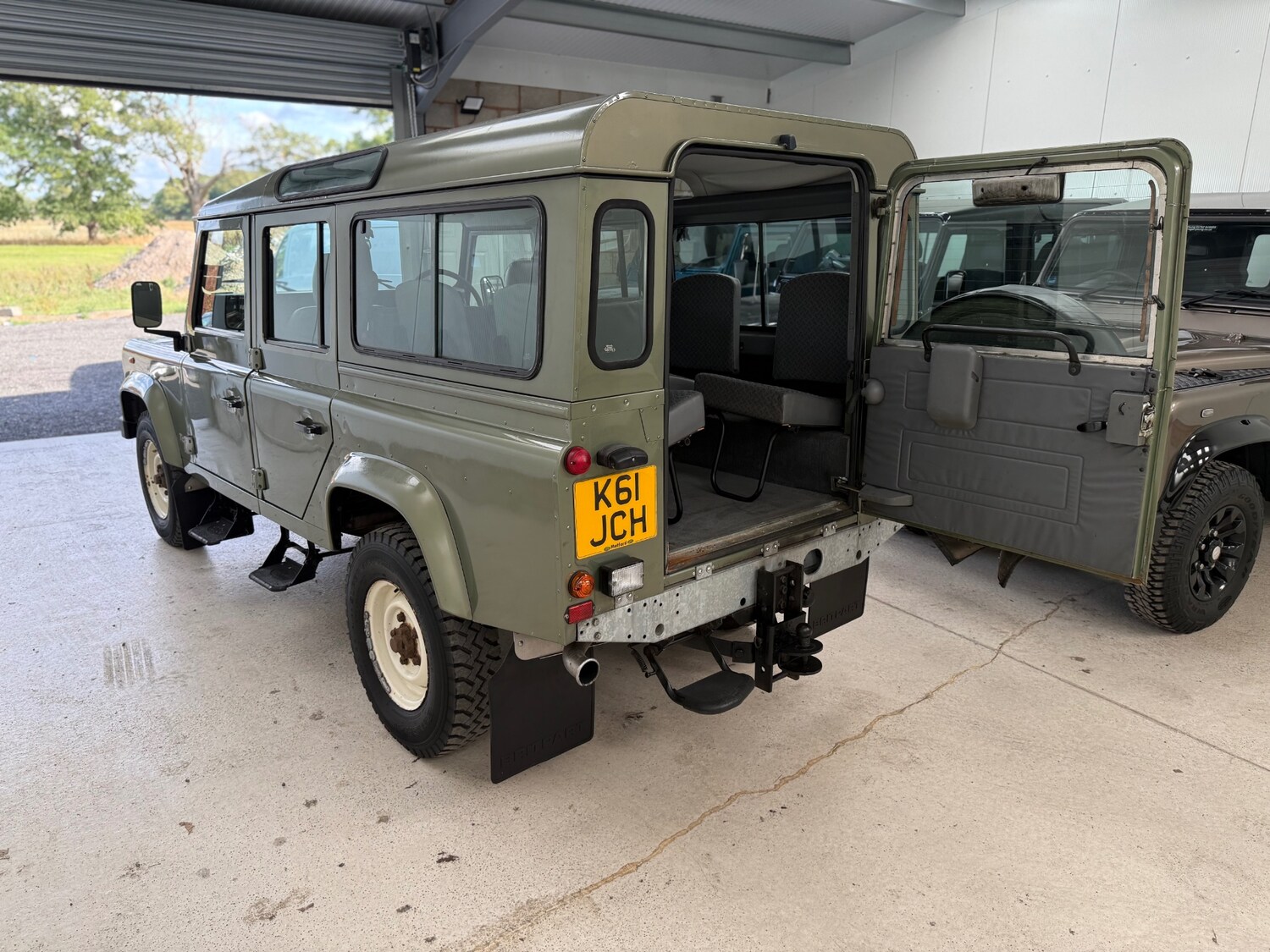 Used Land Rover Defender 2000 for sale - 76925870: Photo 18