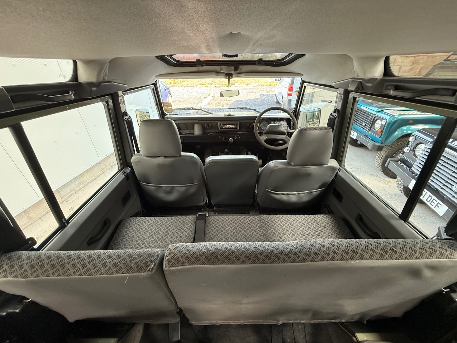 Used Land Rover Defender 2000 for sale - 76925870: Photo 23