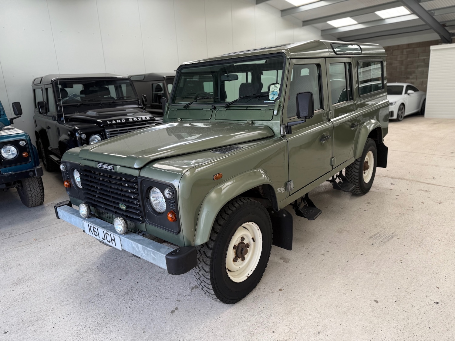 Used Land Rover Defender 2000 for sale - 76925870: Photo 3
