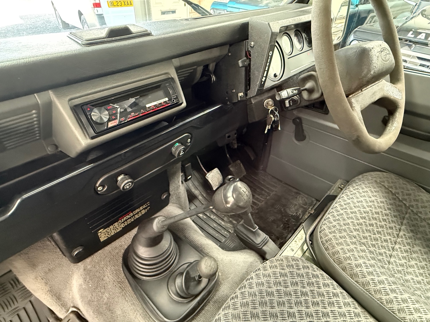 Used Land Rover Defender 2000 for sale - 76925870: Photo 32