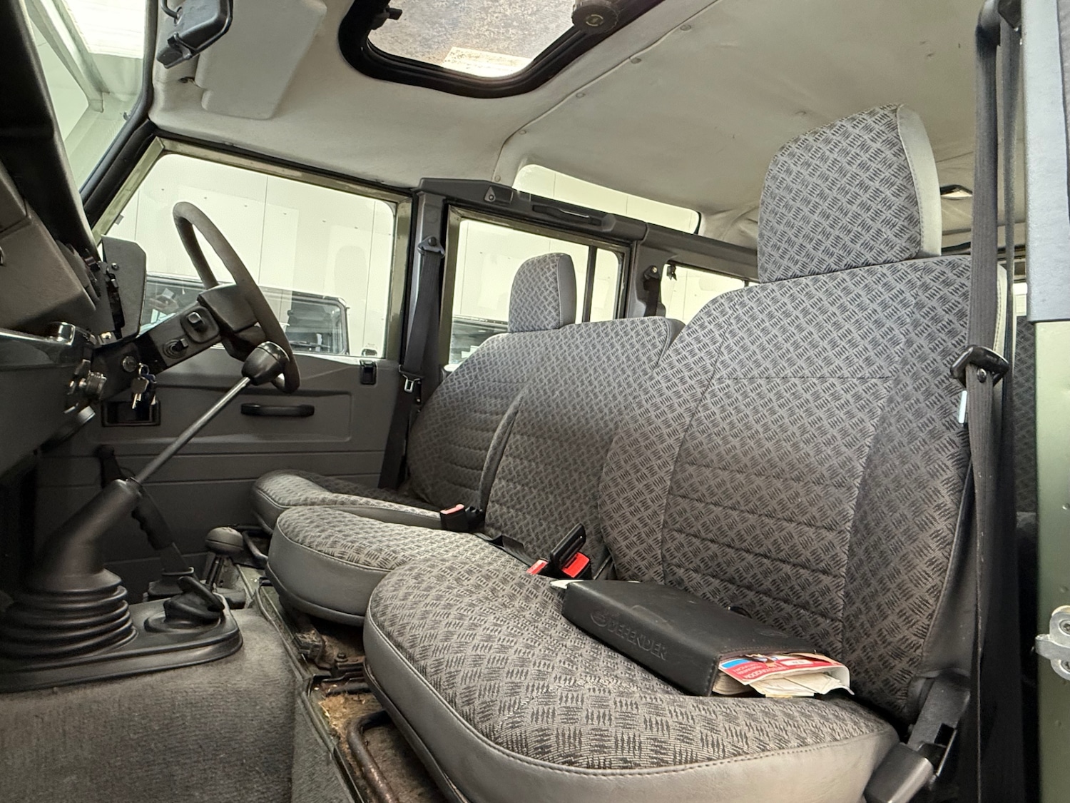 Used Land Rover Defender 2000 for sale - 76925870: Photo 33