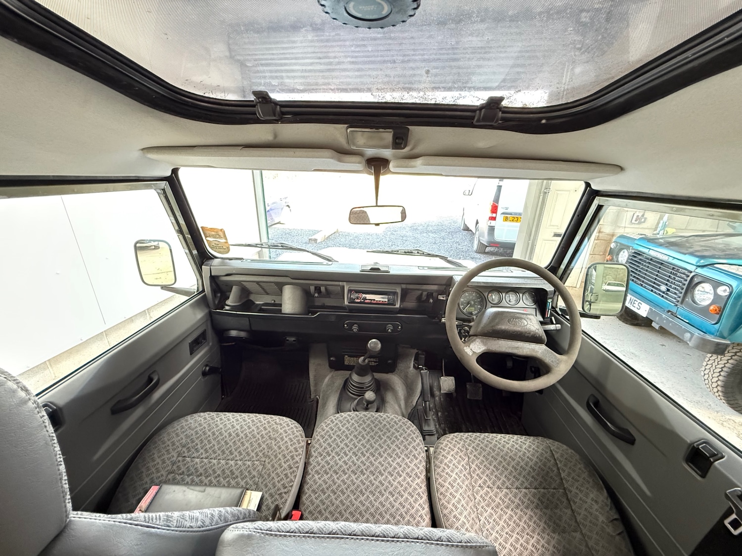 Used Land Rover Defender 2000 for sale - 76925870: Photo 42