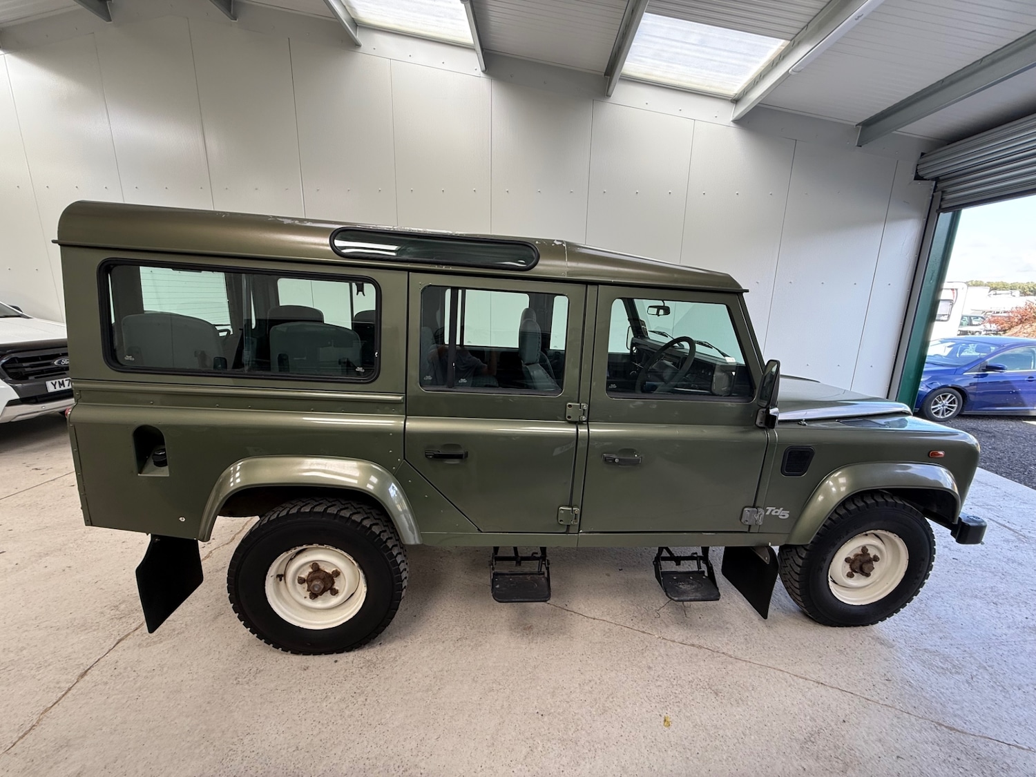 Used Land Rover Defender 2000 for sale - 76925870: Photo 8