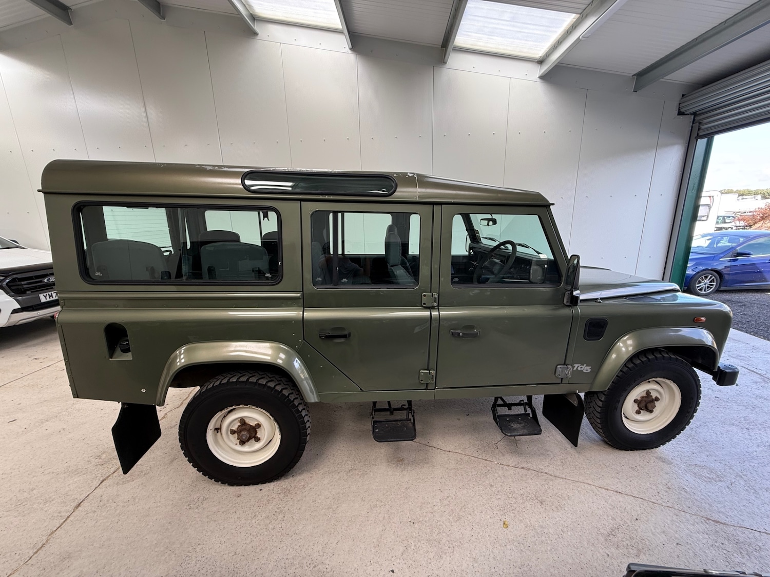 Used Land Rover Defender 2000 for sale - 76925870: Photo 9