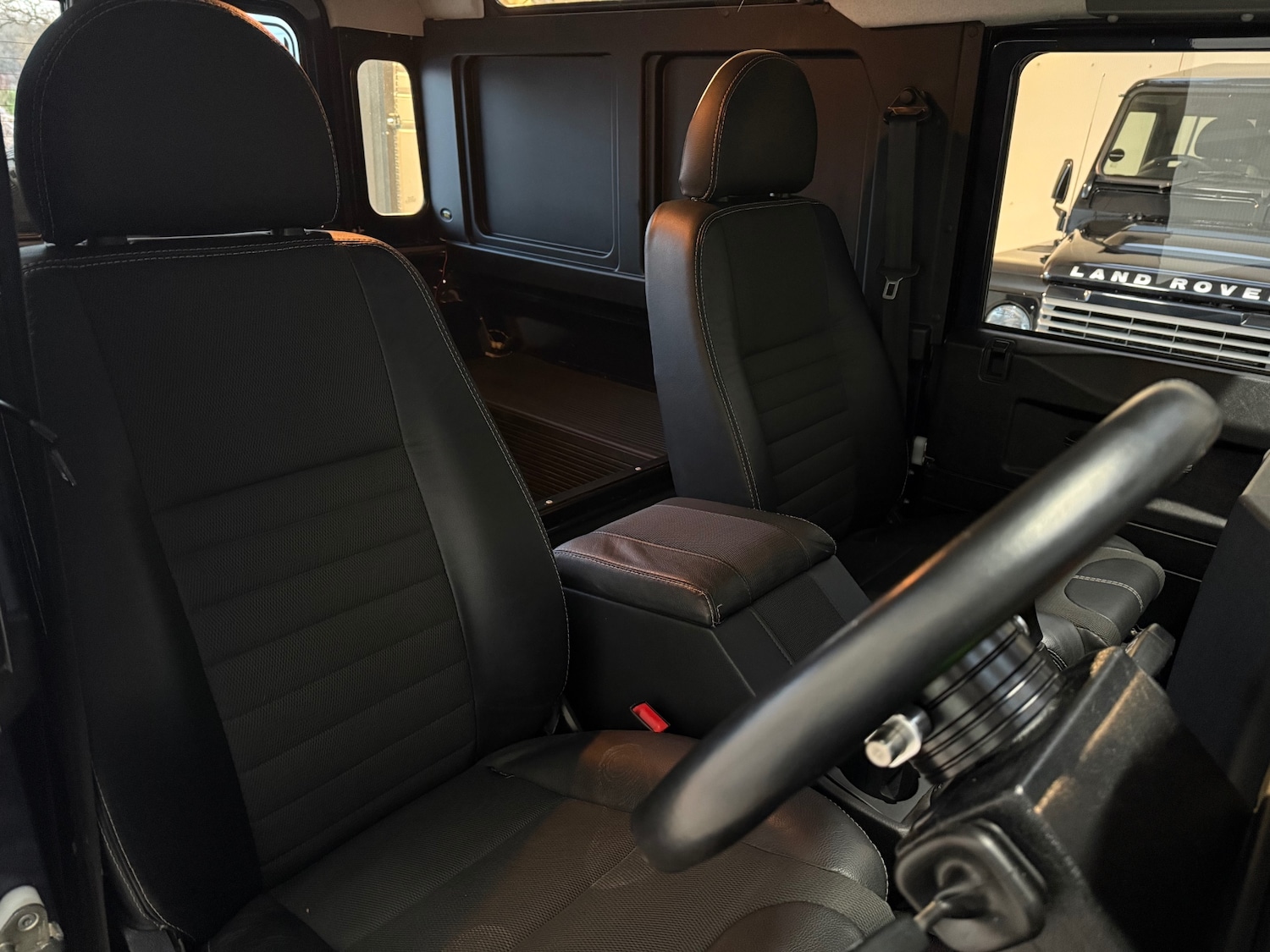 Used Land Rover Defender 2012 for sale - 76925871: Photo 24