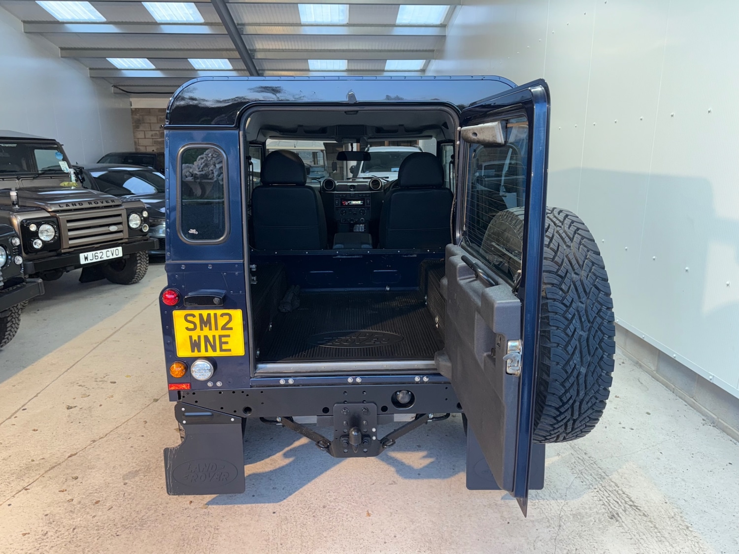 Used Land Rover Defender 2012 for sale - 76925871: Photo 30