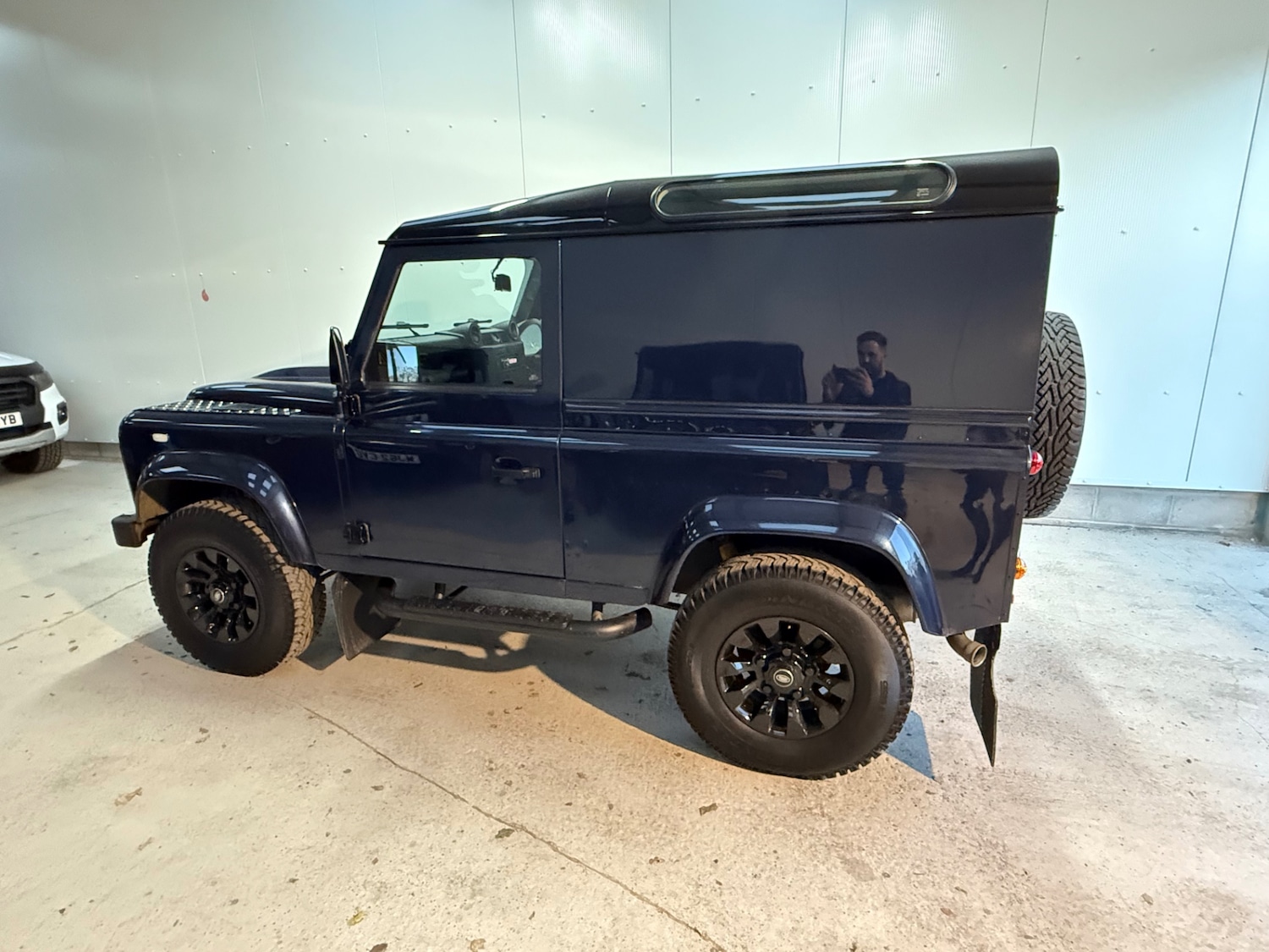 Used Land Rover Defender 2012 for sale - 76925871: Photo 4