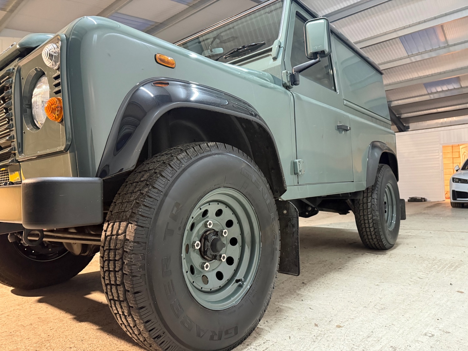 Used Land Rover Defender 2014 for sale - 77340161: Photo 12