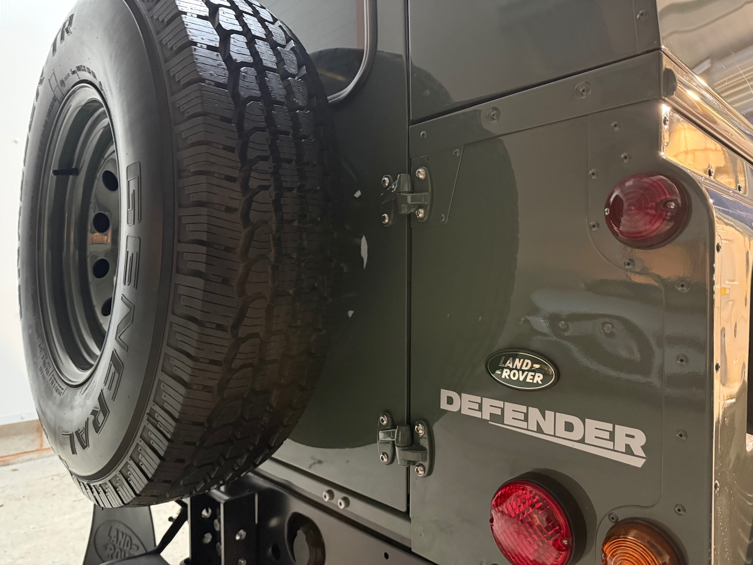 Used Land Rover Defender 2014 for sale - 77340161: Photo 16