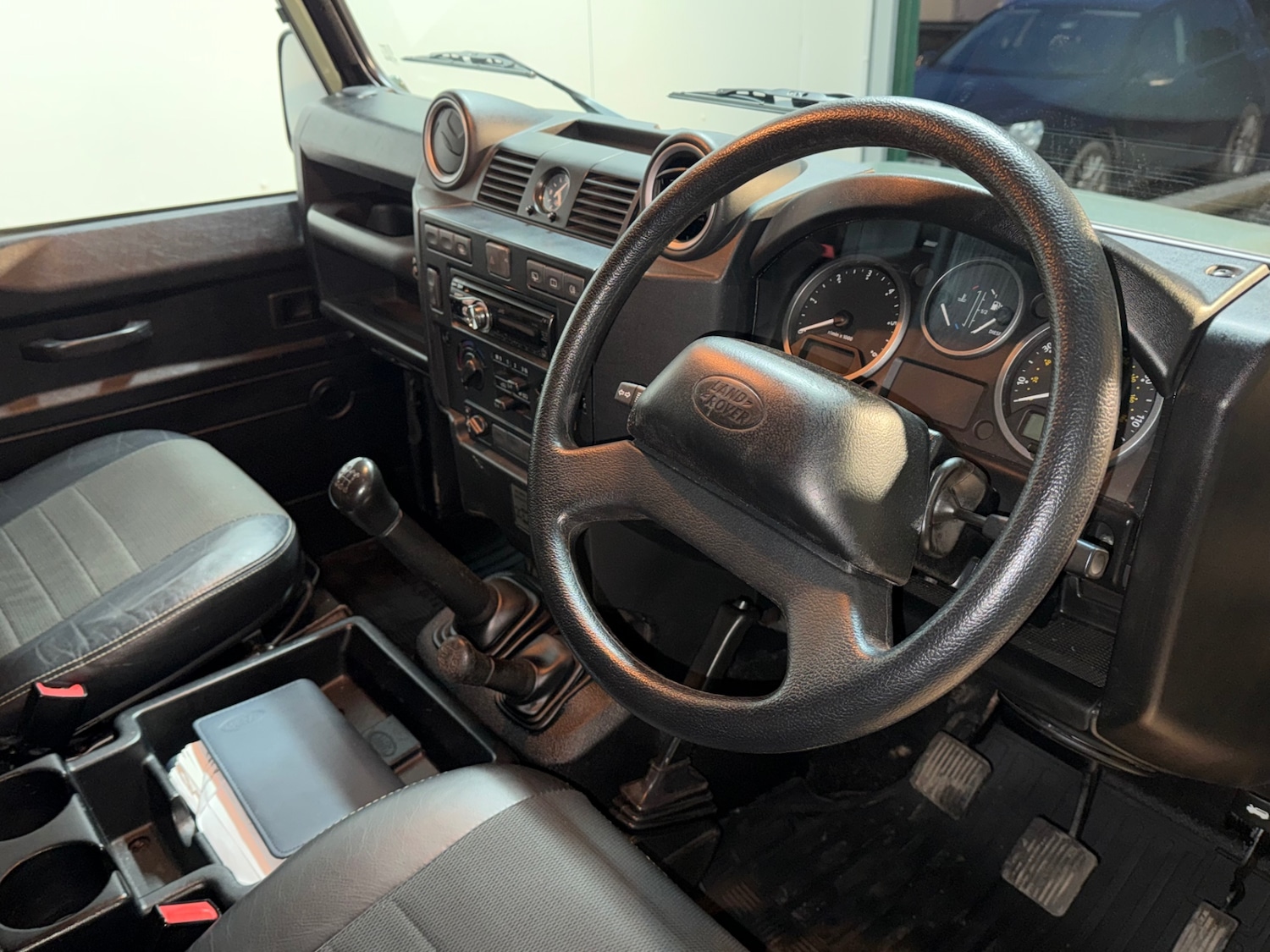 Used Land Rover Defender 2014 for sale - 77340161: Photo 19