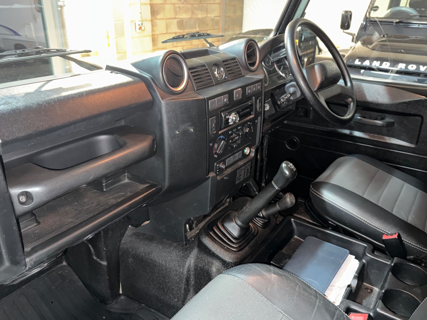 Used Land Rover Defender 2014 for sale - 77340161: Photo 24