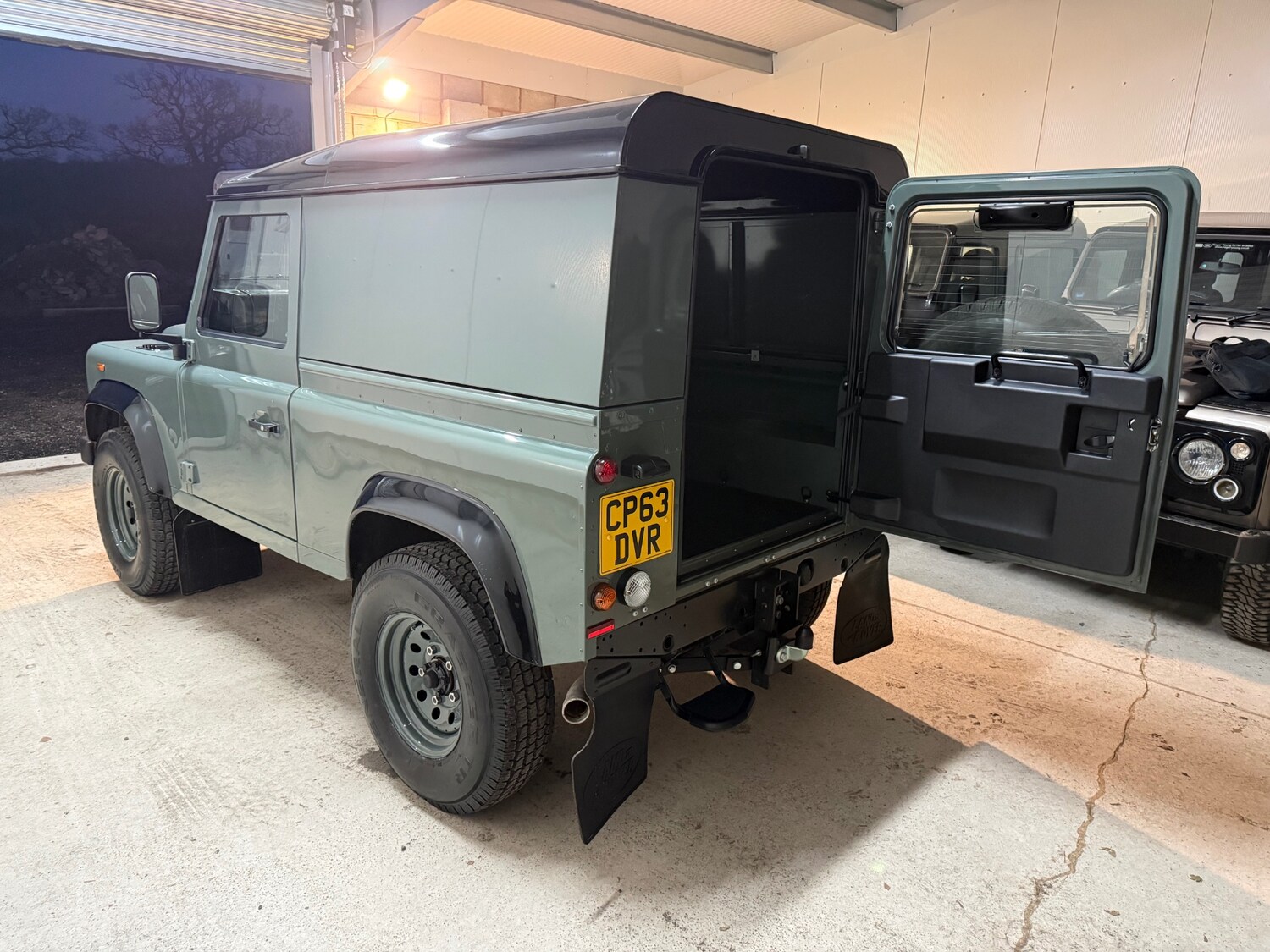 Used Land Rover Defender 2014 for sale - 77340161: Photo 29