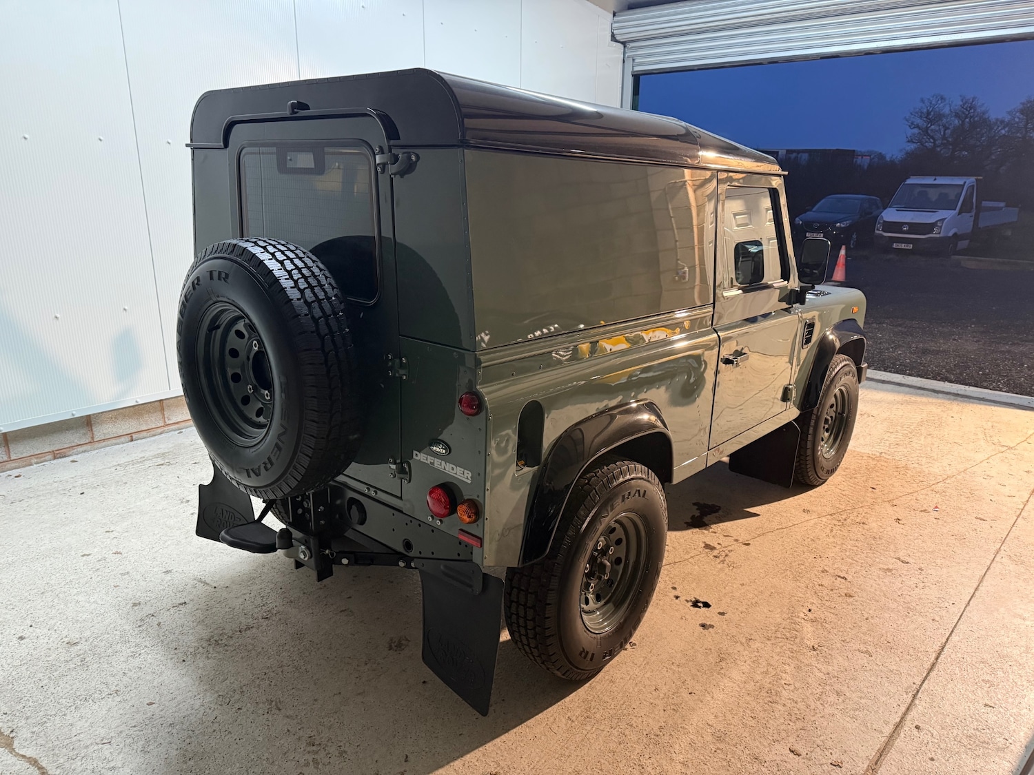 Used Land Rover Defender 2014 for sale - 77340161: Photo 6