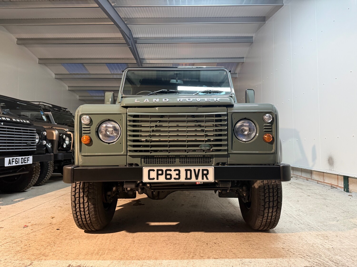 Used Land Rover Defender 2014 for sale - 77340161: Photo 7