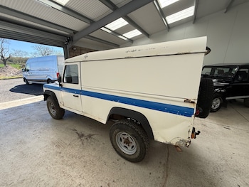 Used Land Rover Defender 1996 for sale - 78390132: Photo