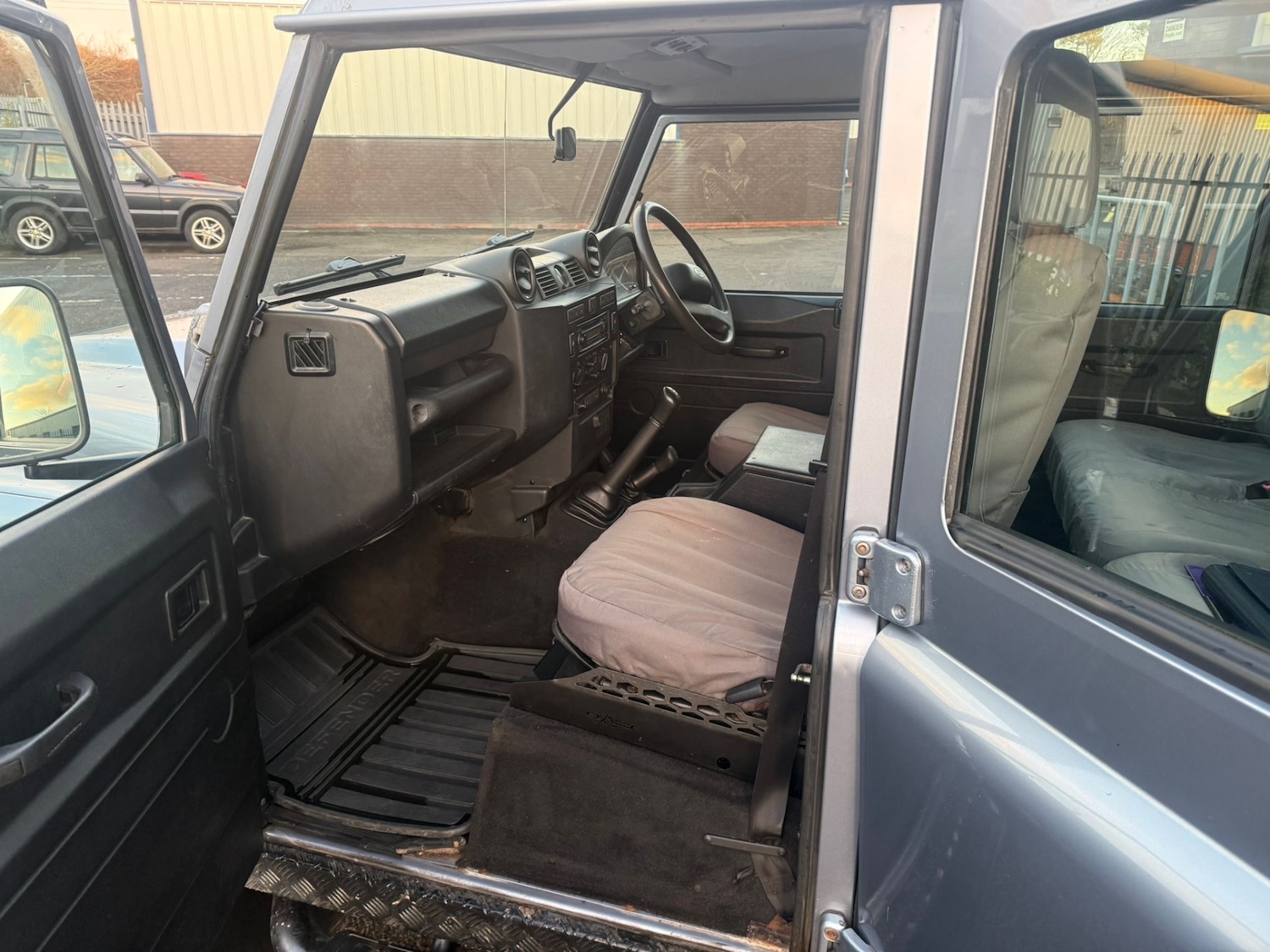 Used Land Rover Defender 2008 for sale - 77020608: Photo 10