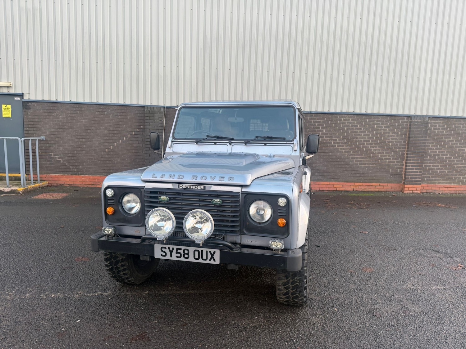 Used Land Rover Defender 2008 for sale - 77020608: Photo 2