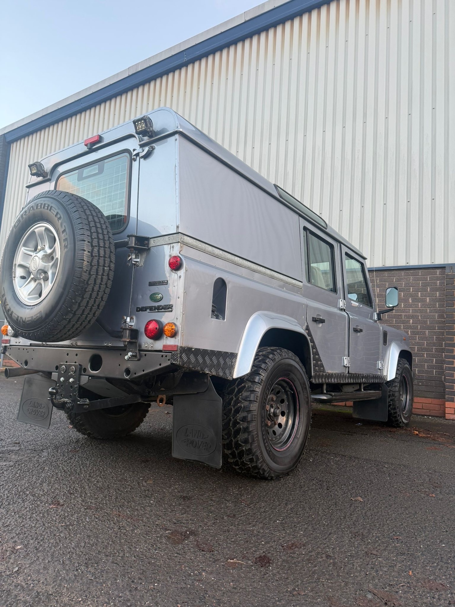 Used Land Rover Defender 2008 for sale - 77020608: Photo 4