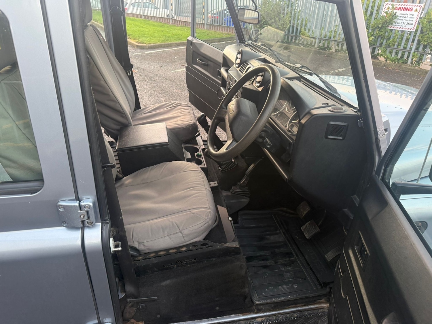 Used Land Rover Defender 2008 for sale - 77020608: Photo 9