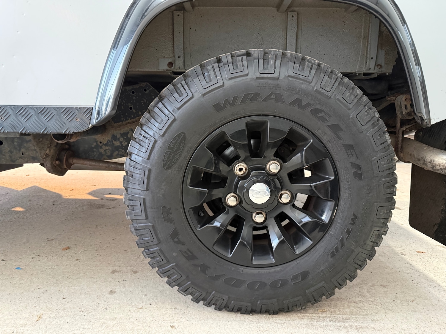 Used Land Rover Defender 2011 for sale - 77020548: Photo 18