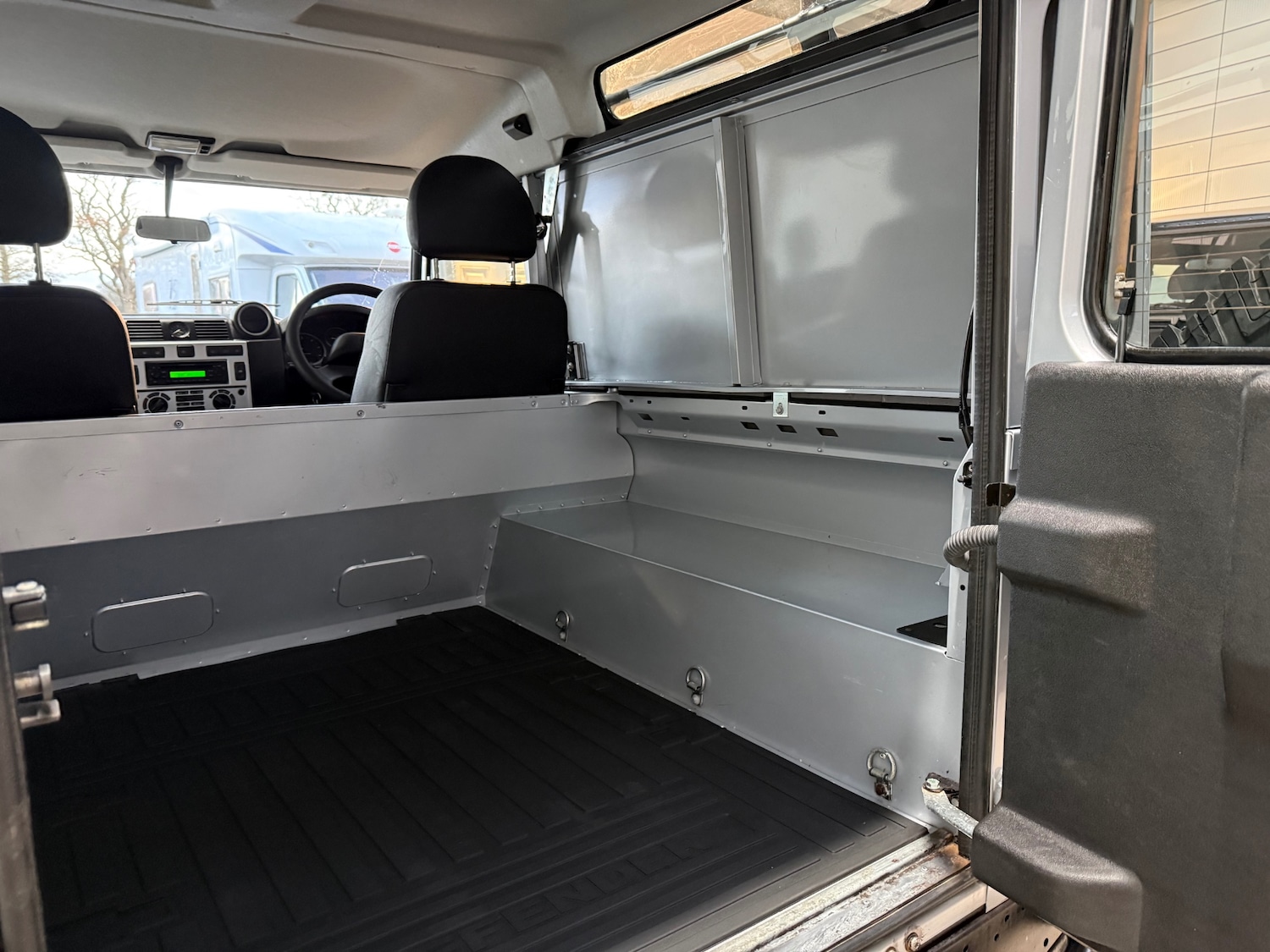 Used Land Rover Defender 2011 for sale - 77020548: Photo 22