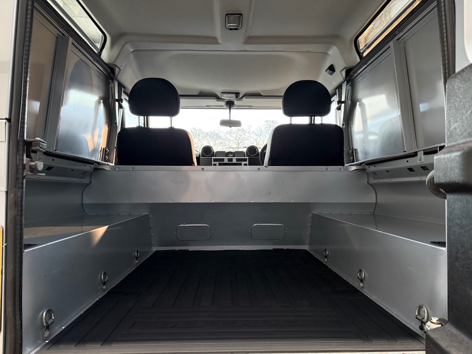 Used Land Rover Defender 2011 for sale - 77020548: Photo 23