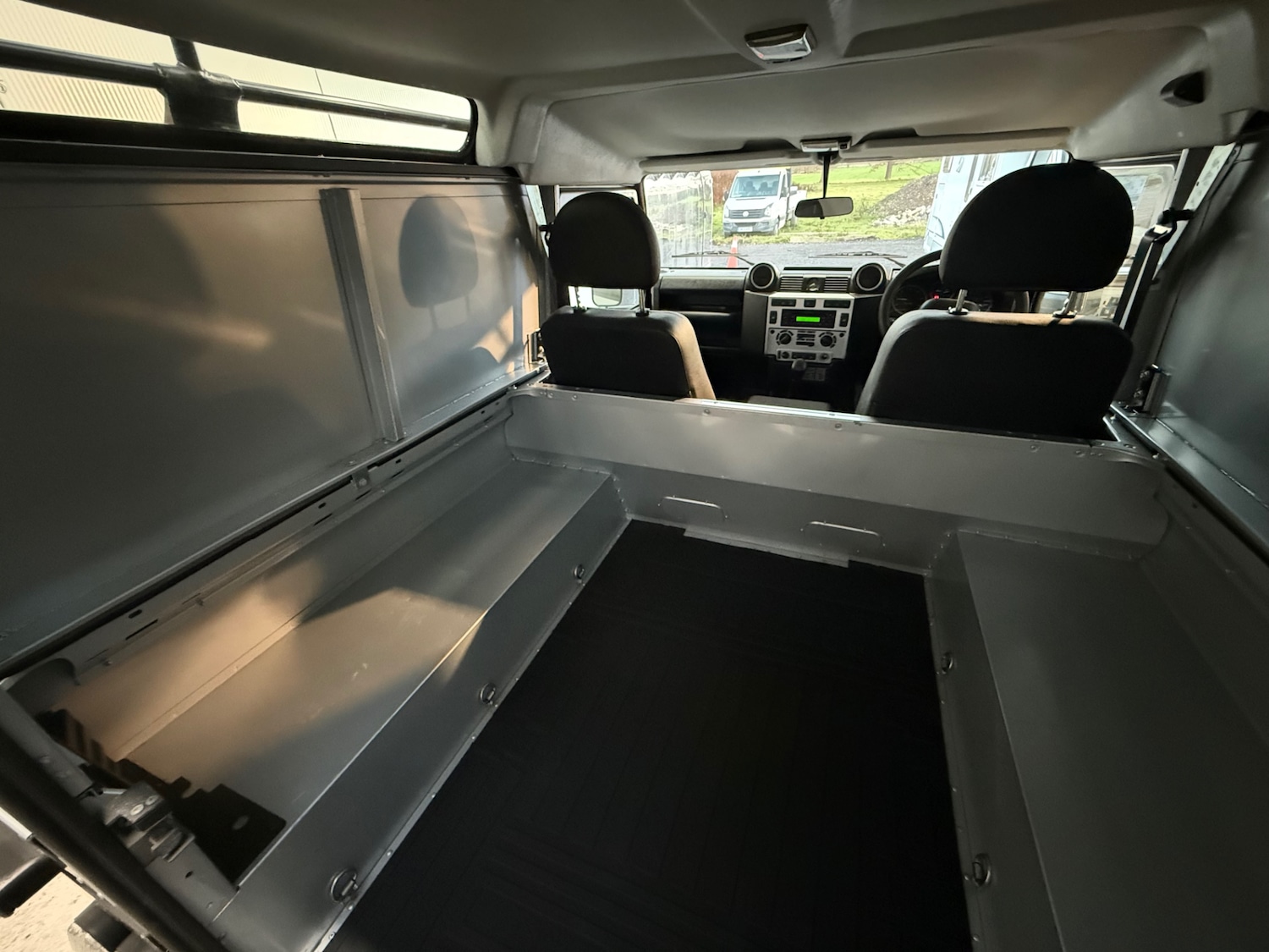 Used Land Rover Defender 2011 for sale - 77020548: Photo 24