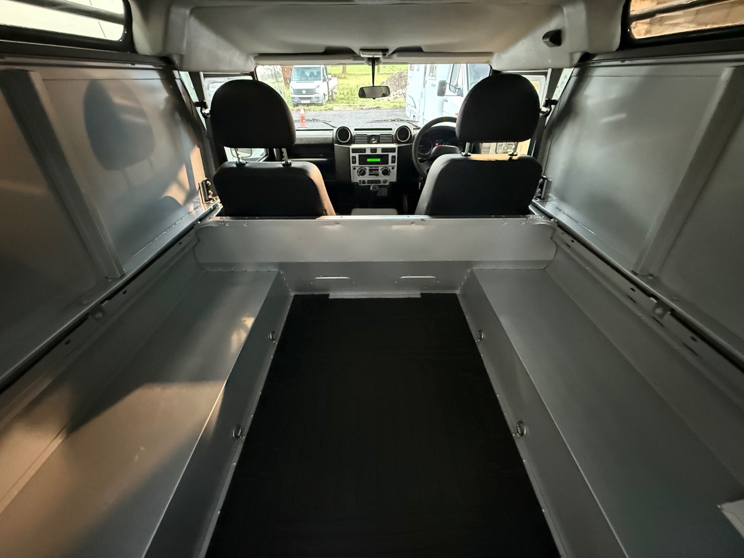 Used Land Rover Defender 2011 for sale - 77020548: Photo 25