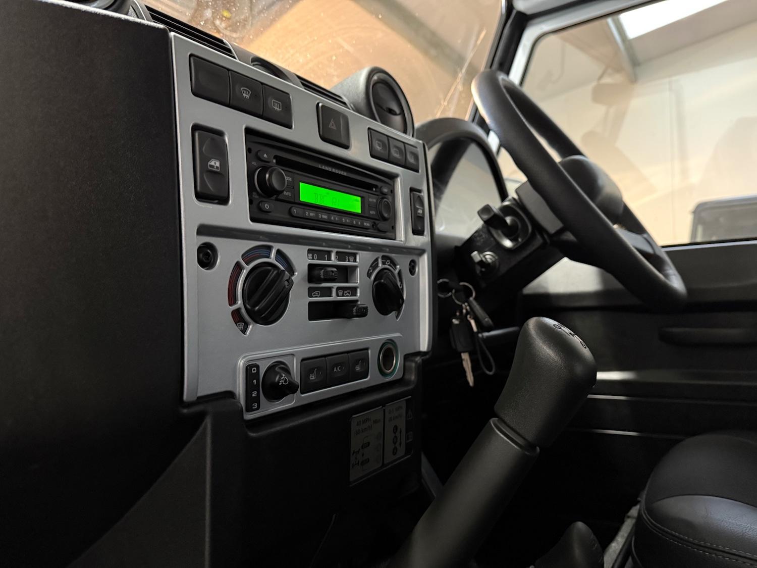 Used Land Rover Defender 2011 for sale - 77020548: Photo 37