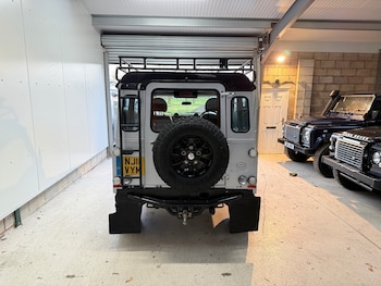 Used Land Rover Defender 2011 for sale - 77020548: Photo