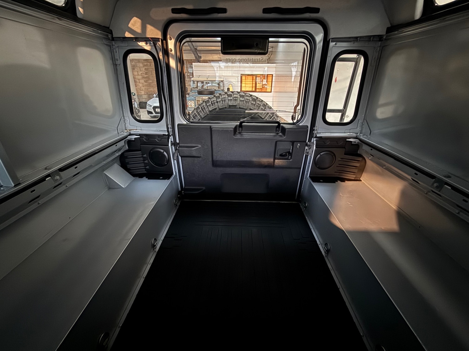 Used Land Rover Defender 2011 for sale - 77020548: Photo 40